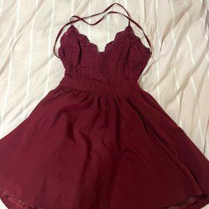 Tobi Burgundy Lace Backless Short Dress